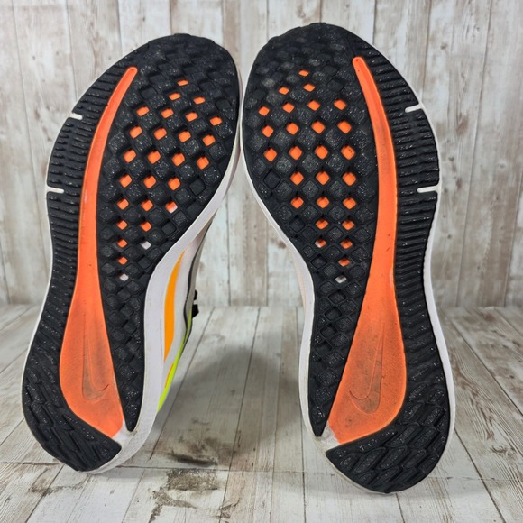 Nike Quest 5‎ Mens Running Shoes White Volt Orange DV4022-101 Size 11 main image 5